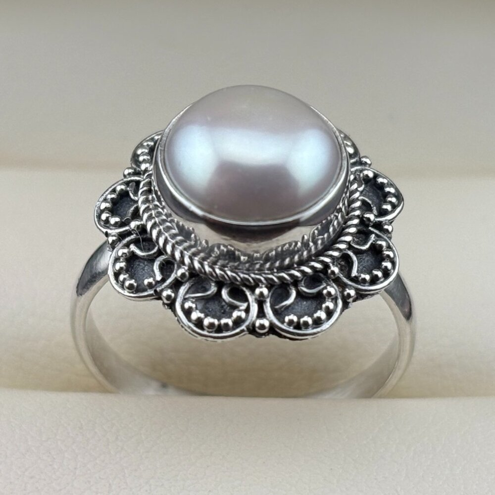 Vintage Handmade Sterling Silver & 9 mm Natural Pearl Ring Sz. 7 - 4.1 Grams